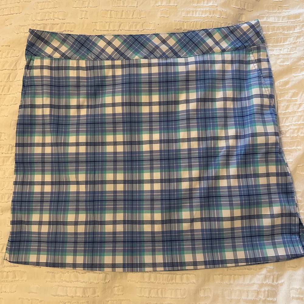 Izod women’s golf skort